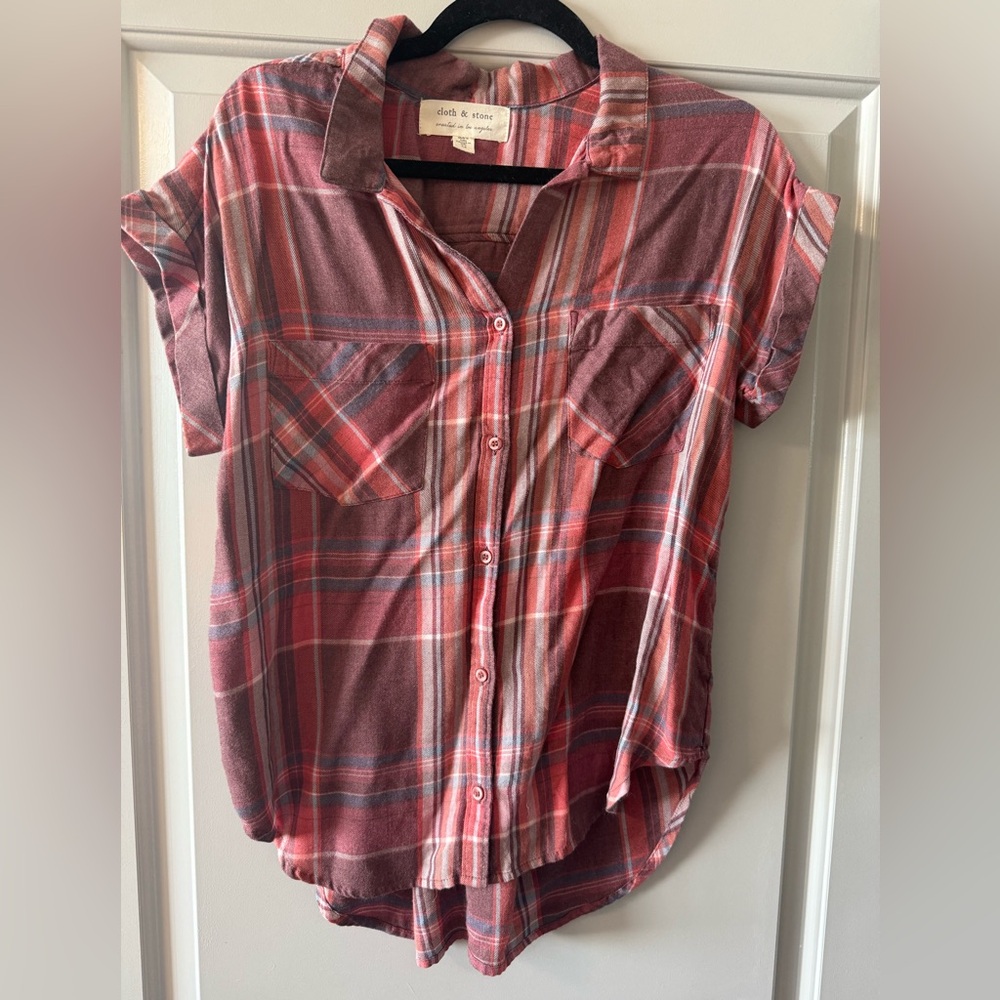 Red and Purple Plaid Button-Up T-Shirt Size Medium